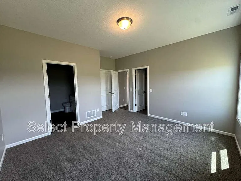 8793 Elmont Cv — Photo 17