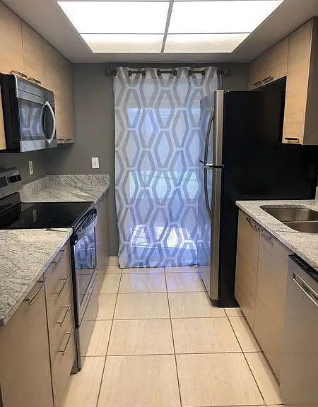 43 W Las Palmas Way — Photo 1