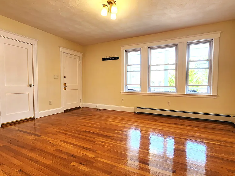 32 Cornell St #1 — Photo 3