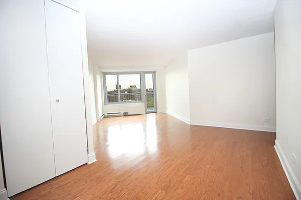 Rented by Area New York | media 23