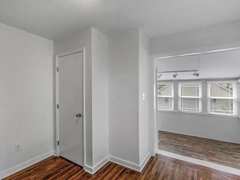 1001 Greenleaf Ave #2 — Photo 13