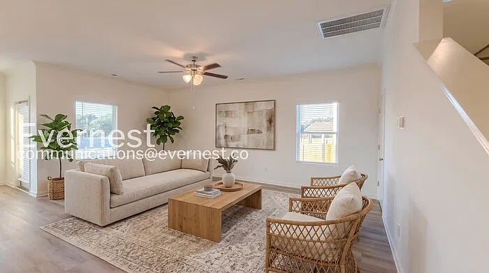 5 bed, 3.5 bath, 2632 sqft, $2,695 — Photo 2