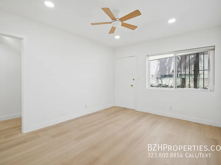 919 S Sherbourne Dr #1C — Photo 14