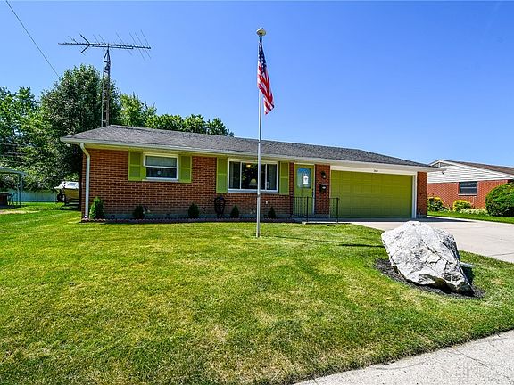 3rd image of 268 Mills Pl