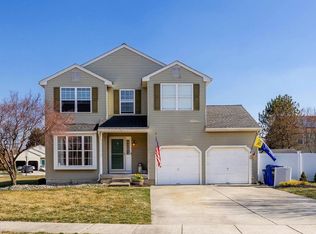 39 Fawn Hollow Rd, Burlington, NJ 08016