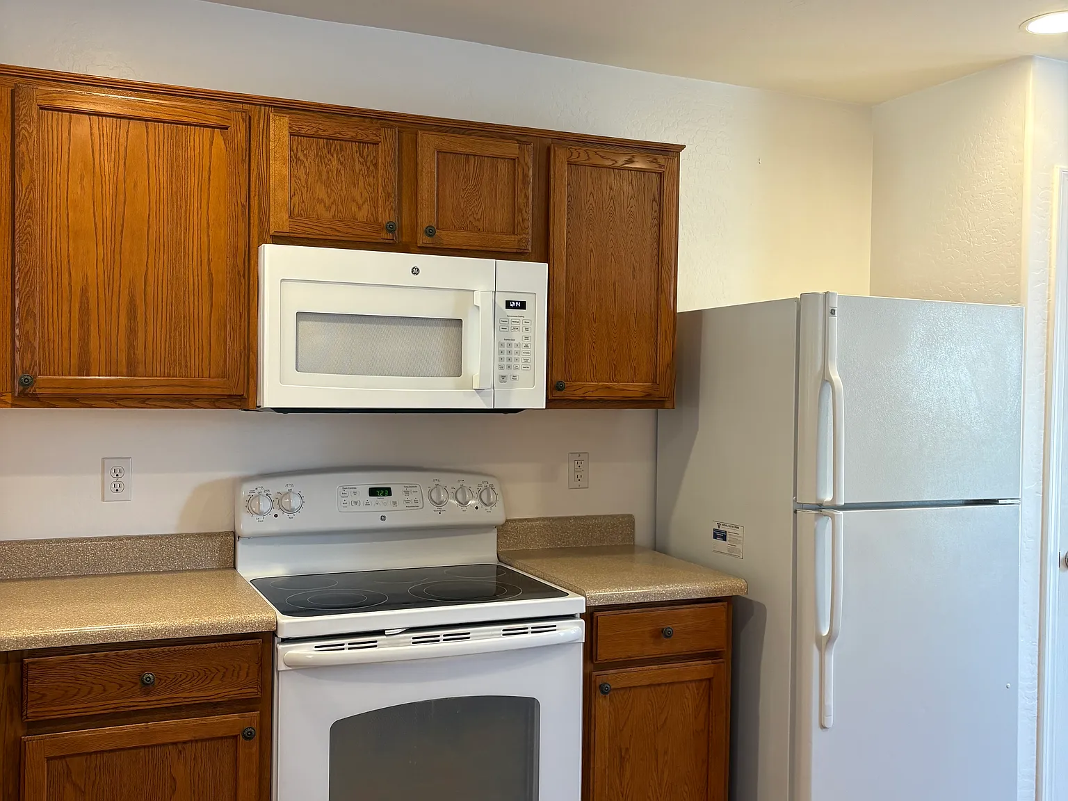3 bed, 1276 sqft, $1,700 — Photo 3