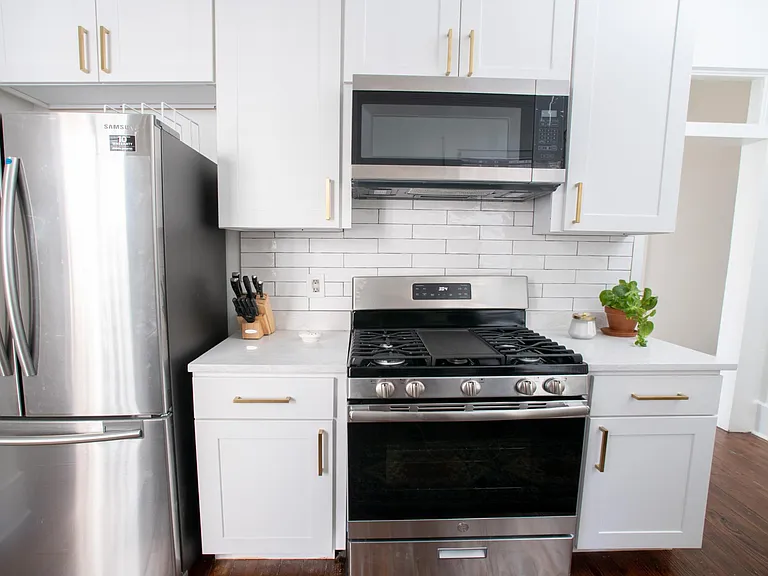 2210 Bull St — Photo 3