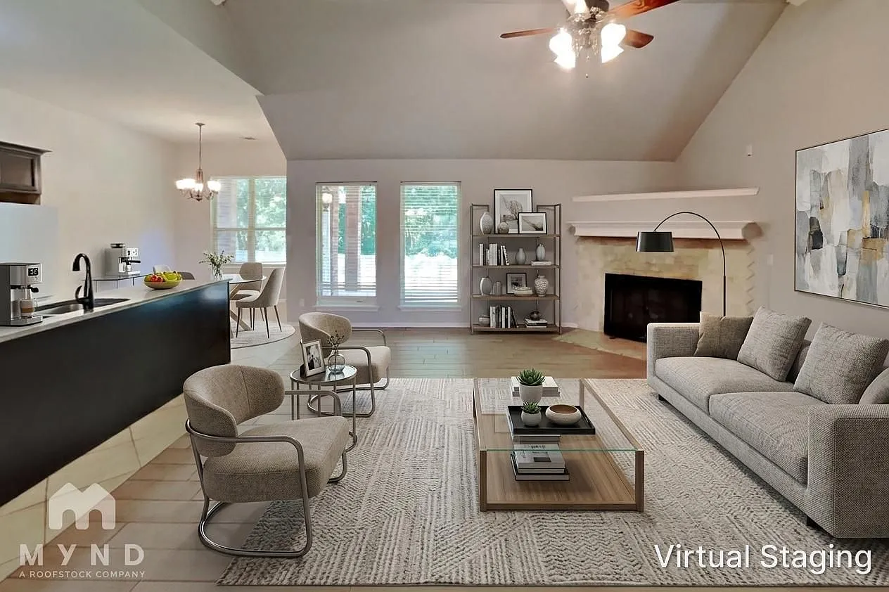 4 bed, 3.0 bath, 2211 sqft, $2,350 — Photo 2