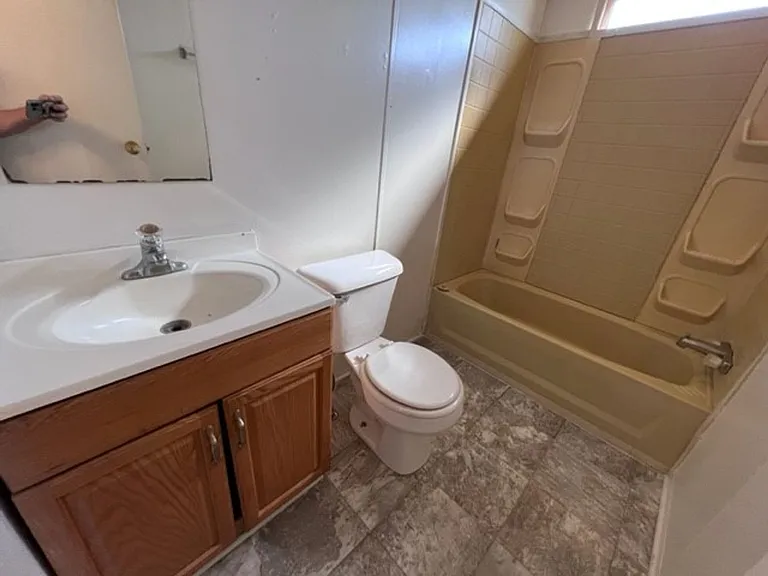 2102 Hermosa Dr — Photo 17