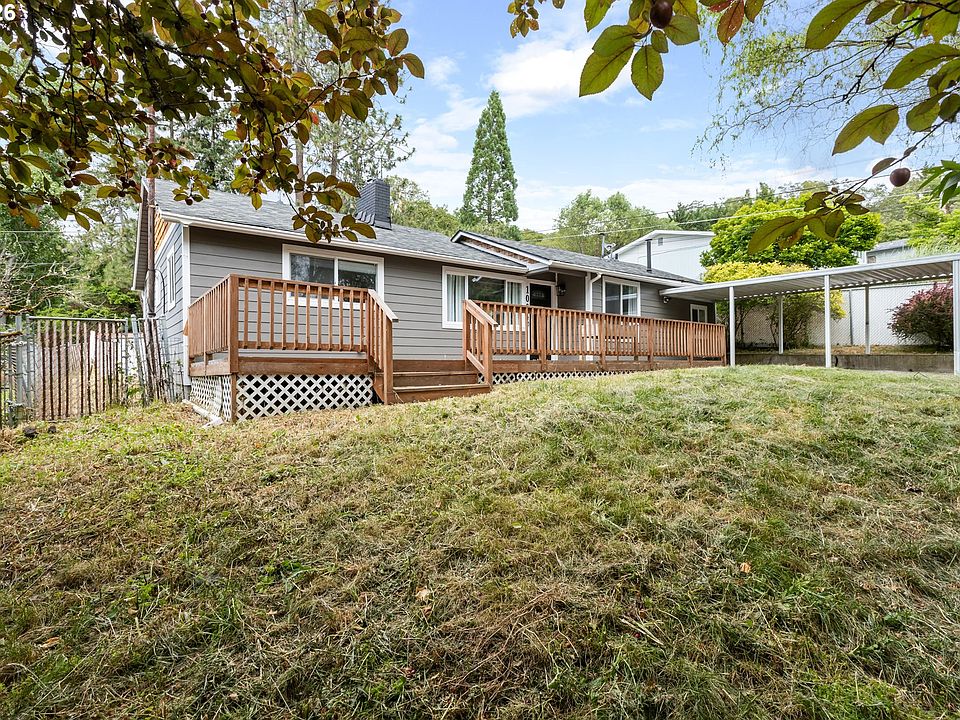 1st image of 1064 NE Knoll Ave