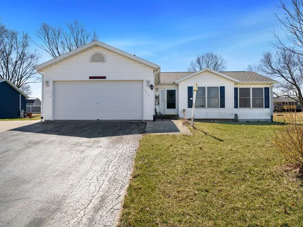 227 Meadow Dr, Orangeville, IL 61060