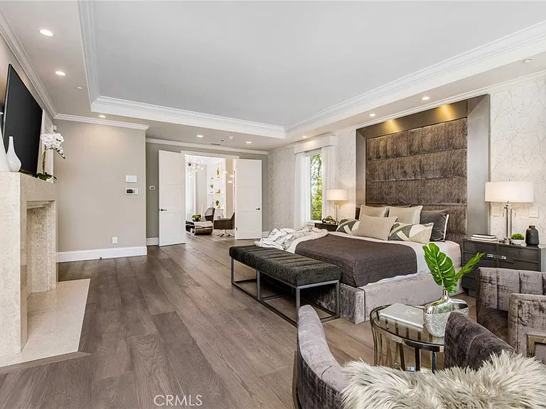 1756 Clear View Dr — Photo 30