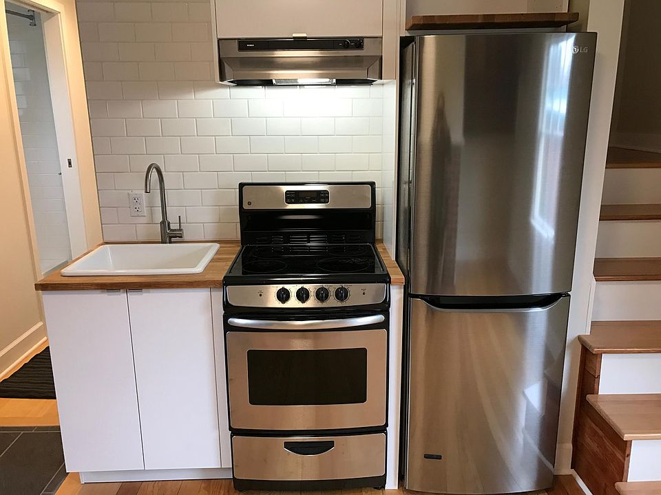 Everything looks and works great. Total renovation in 2017.