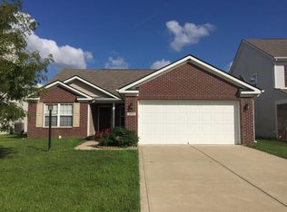 3275 Parkview Dr, Columbus, IN 47201
