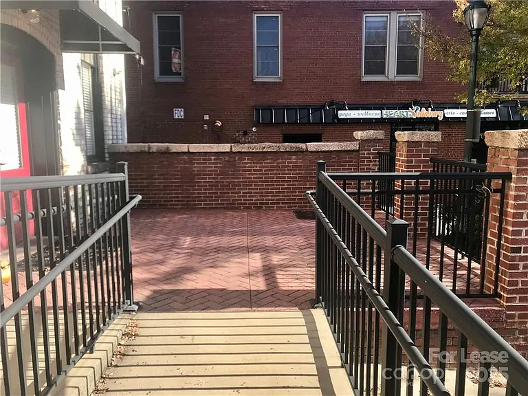 113 N Main St #F — Photo 4