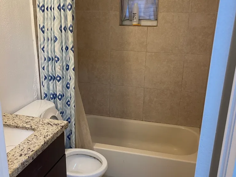 2722 SW 3rd St #2 — Photo 6