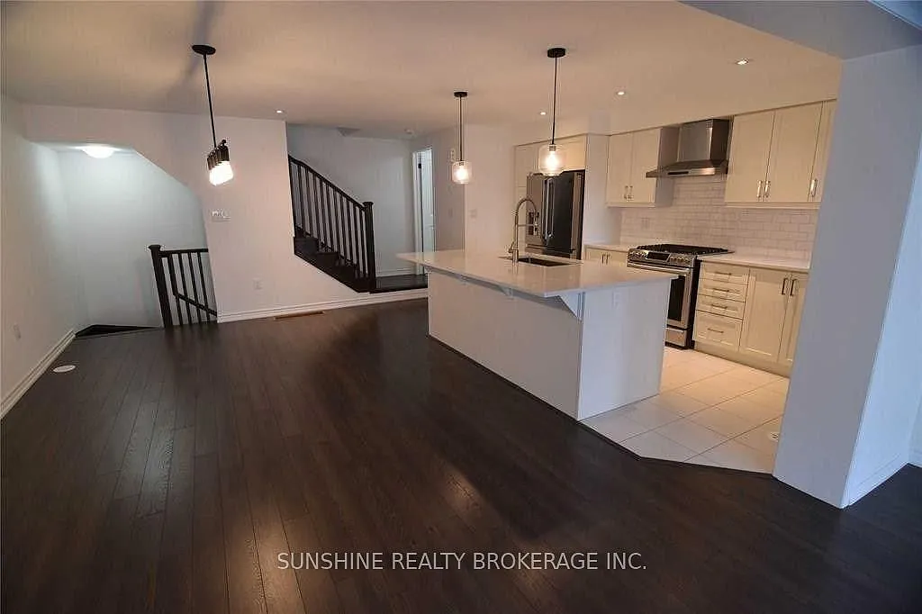 3 bed, $3,000 — Photo 4