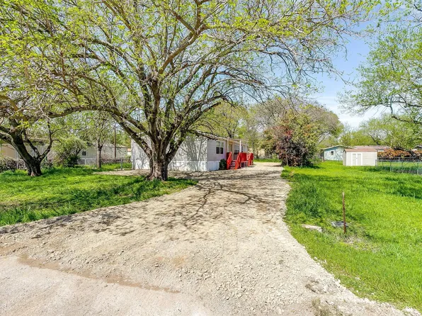 1504 Alamo Dr, Granbury, TX 76048