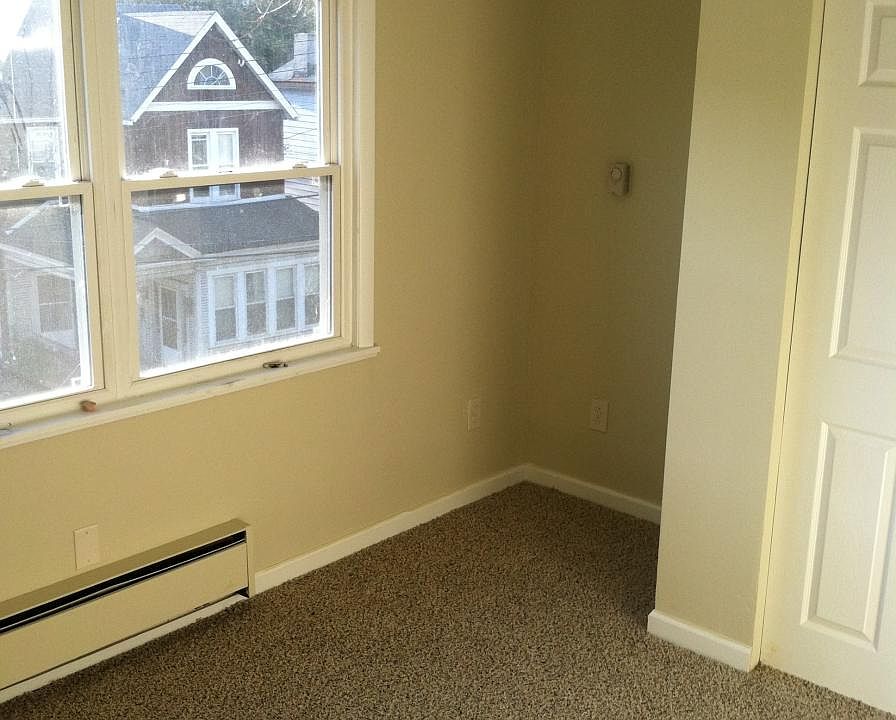 2nd image of 4801 Walnut St #2