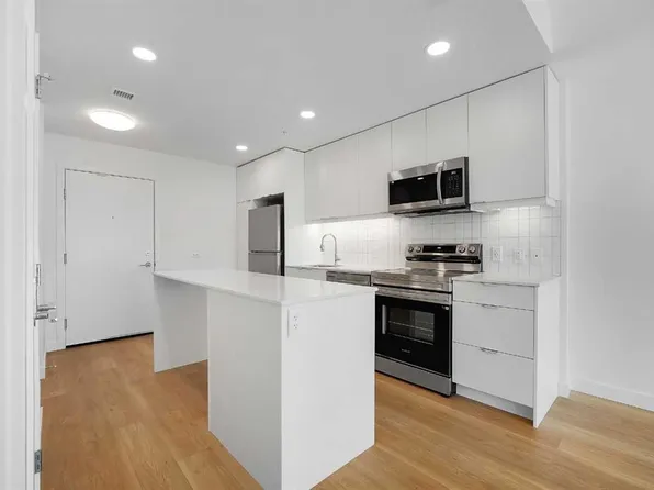 8500 N 19th Ave SE #1204, Calgary, AB T2B 0A5