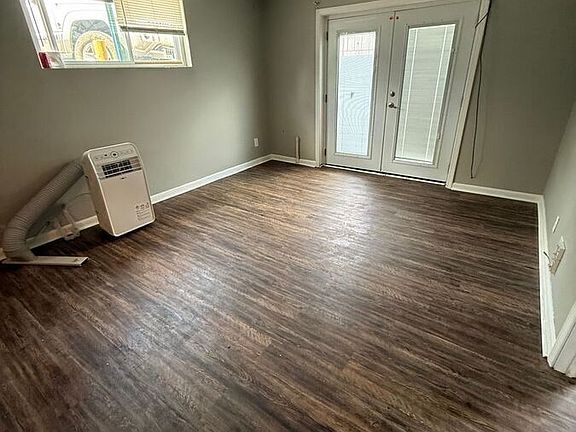 5th image of 1708 Jennifer Rd #6-D