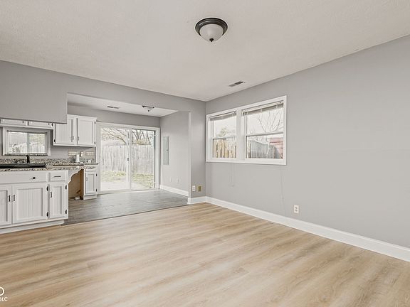 5th image of 8231 E 50th St