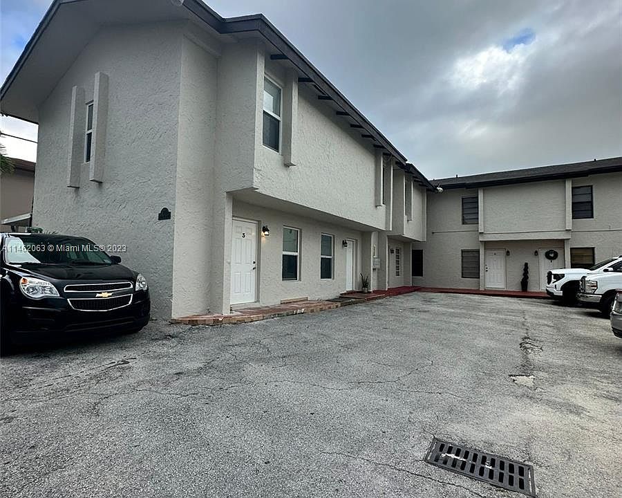 1st image of 1325 W 41st St #1-B-7