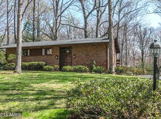 6613 Robin Rd, Springfield, VA 22150