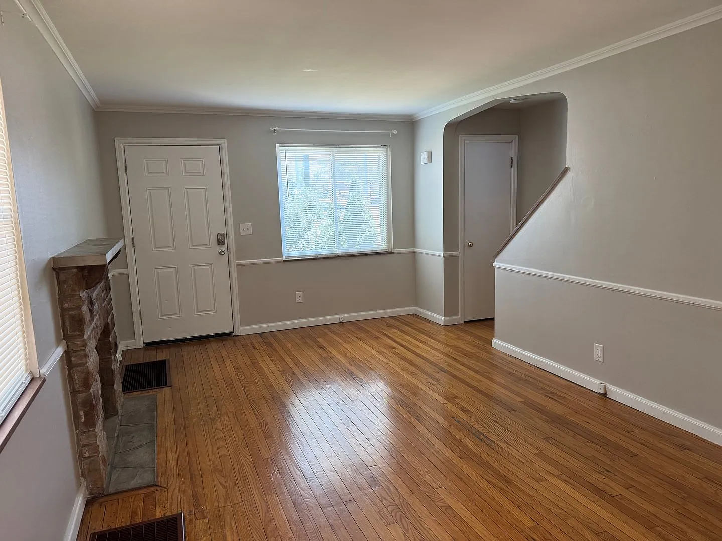 4945-4951 N High — Photo 4