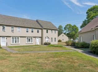280 Longfellow St APT 3, Westbrook, ME 04092