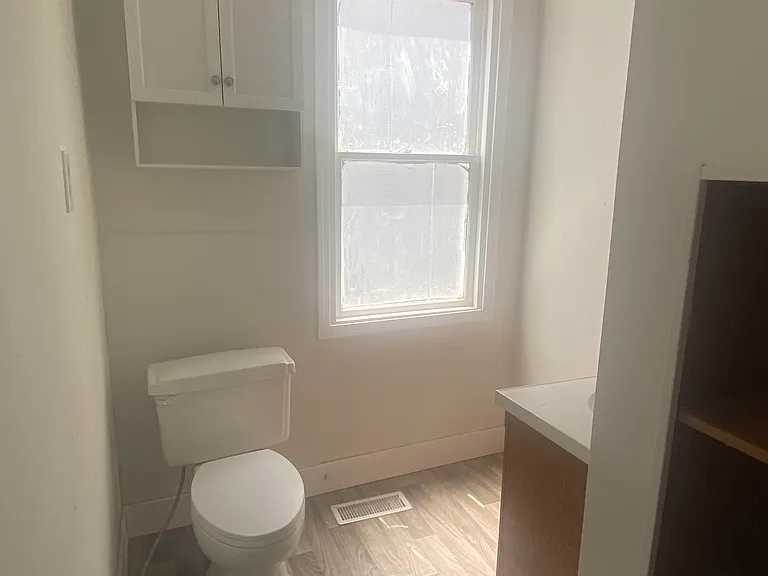 430 Langdon St — Photo 13