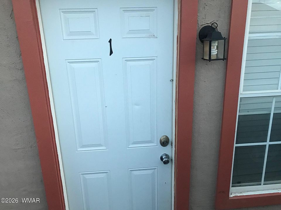 1st image of 410 N 3rd Ave