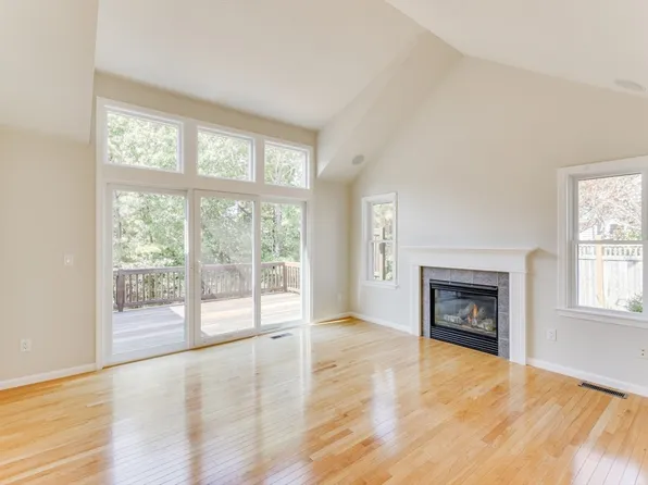 18 Sampson Cmns #18, Plymouth, MA 02360