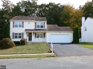 19 Deasy Dr, Newark, DE 19702