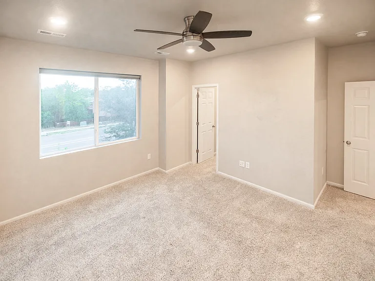 5677 Vivian St — Photo 21