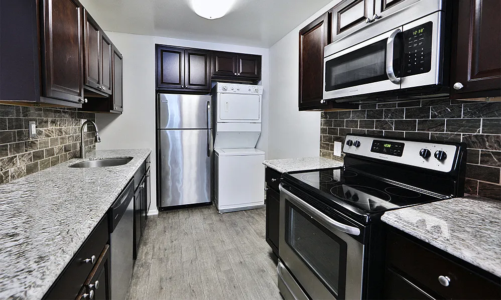 Skylark Pointe Apartment Homes — Photo 2