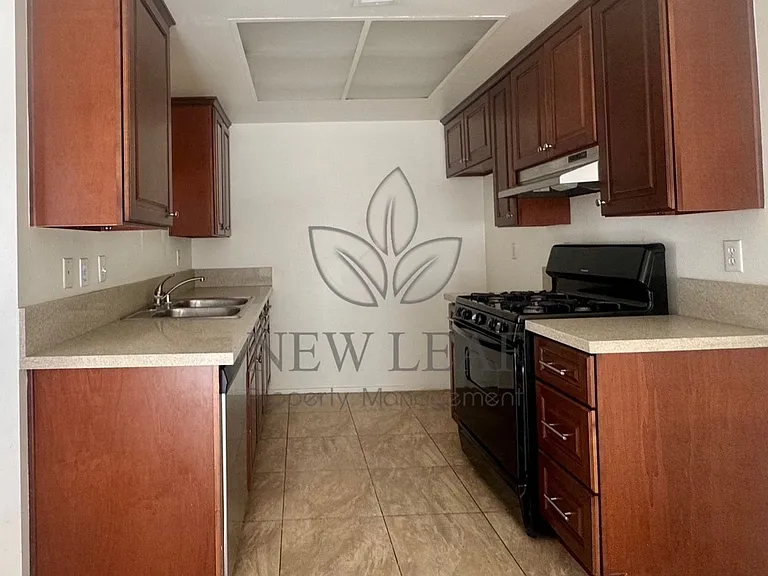 2361 Maryhelen St #102 — Photo 16