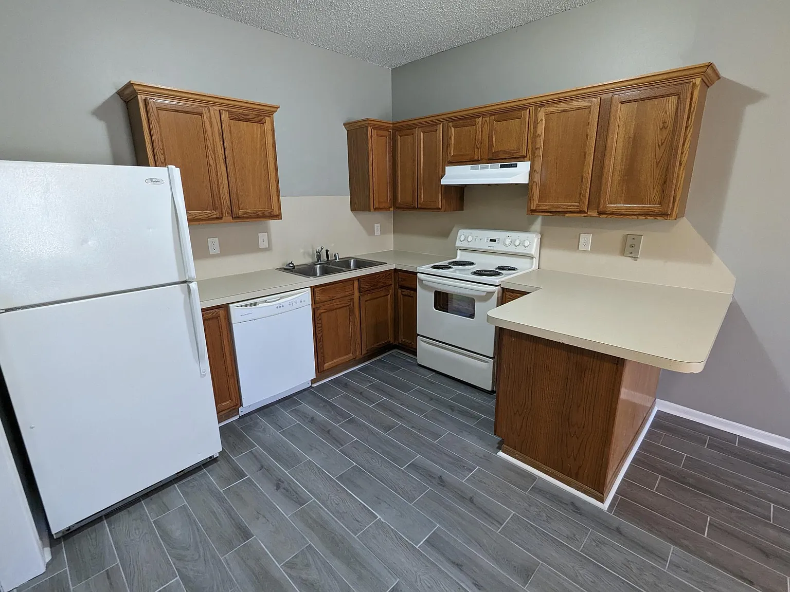 2 bed, 950 sqft, $875 — Photo 4