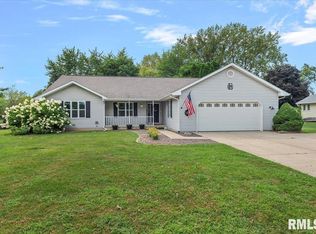 14441 Heritage Point, Athens, IL 62613