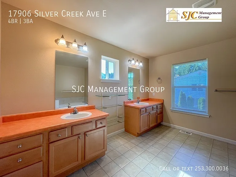 17906 Silver Creek Ave E — Photo 12