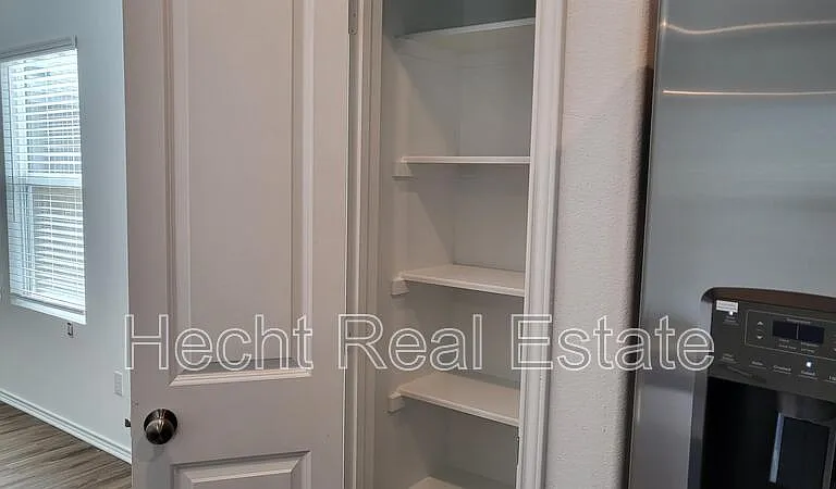 348 Geode Gln — Photo 12