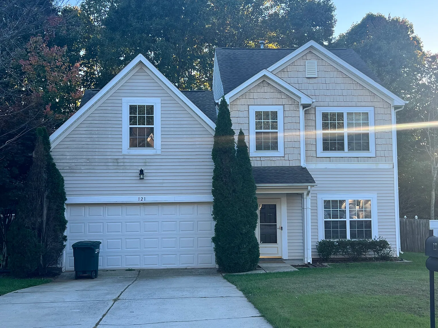121 Jacobs Woods Cir — Photo 1