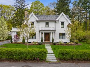 31 Clovelly Rd, Wellesley, MA 02481
