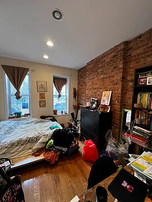 Rented by Target Realty Group | media 10