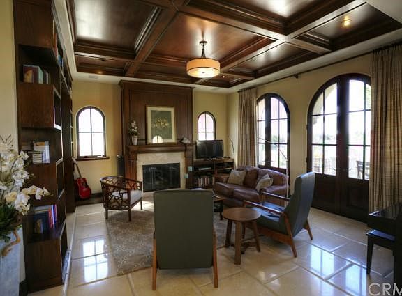 5th image of 814 1st St