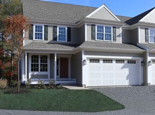 470 Boston St APT 27, Topsfield, MA 01983