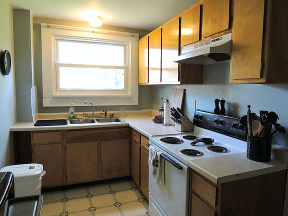 5th image of 525 E Beaumont Ave