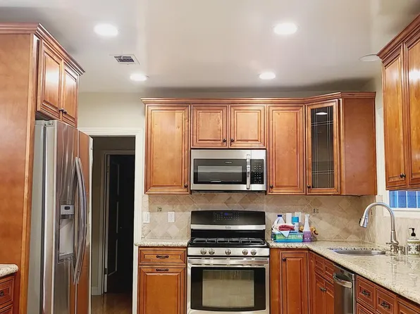 4527 W 140th St, Hawthorne, CA 90250