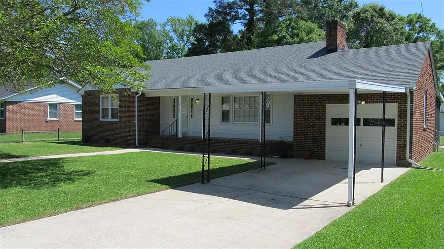 3 bed, 1.0 bath, 1720 sqft, $1,895 — Photo 4
