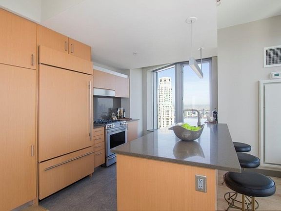 3rd image of 8 Spruce St APT 66A